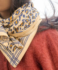 Foulard grand format Léopard Camel - La Quincaillerie Remoise