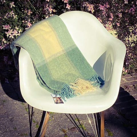 Plaid En Laine Naturelle A Carreaux - La Quincaillerie Remoise